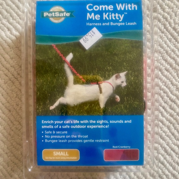 PetSafe I Come With Me Kitty I Harness and Bungee Leash - Picture 1 of 12